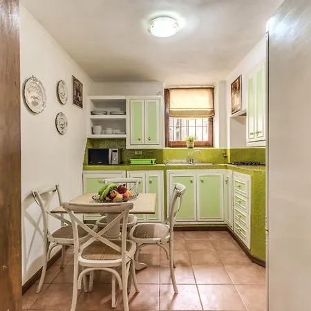 Governo Vecchio Apartment Rome
