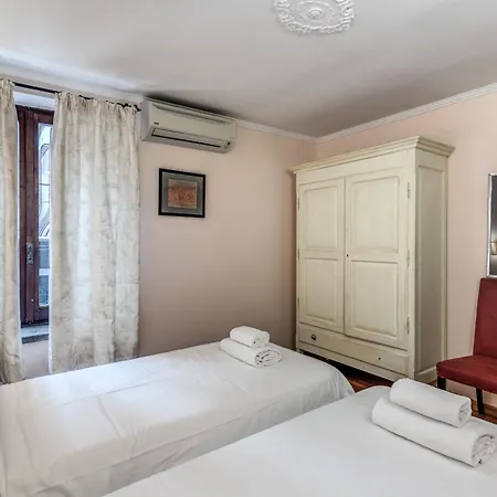 Governo Vecchio Apartment